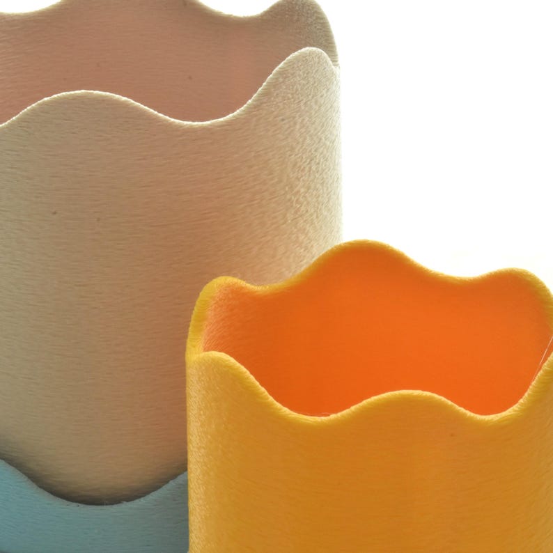 Cache-pot coloré avec égouttoir - Pot de fleurs avec système de drainage - Design Benga Studio - 4 tailles, 13 couleurs