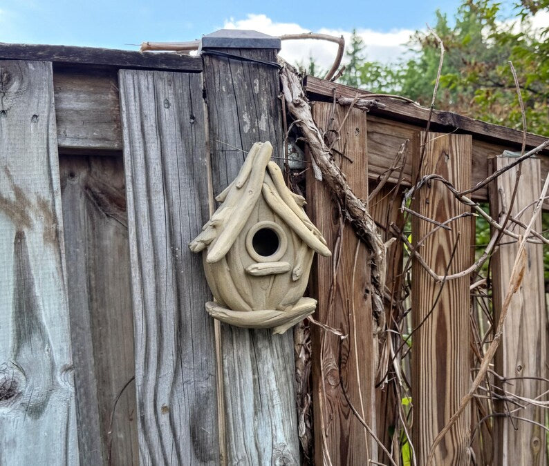 Cabane à oiseaux en bois flotté pour jardin | Texture réaliste | Résistante aux intempéries