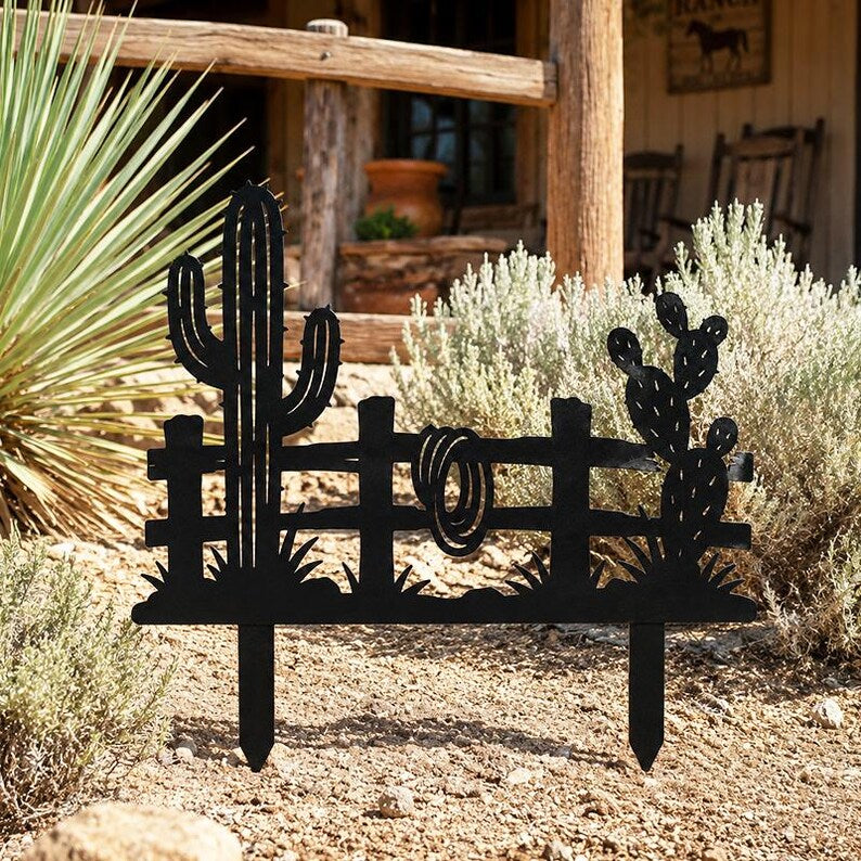 Piquet de jardin en métal orné d'un cactus saguaro et d'une corde, décoration de jardin style désert